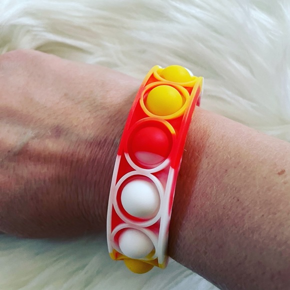 Bundle of Dog Fidget & Pop Sensory Bracelet - Picture 3 of 6